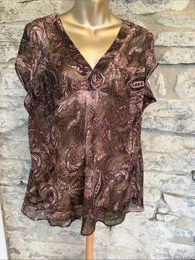 Women's V-Neck Paisley Blouse in Brown and Pink